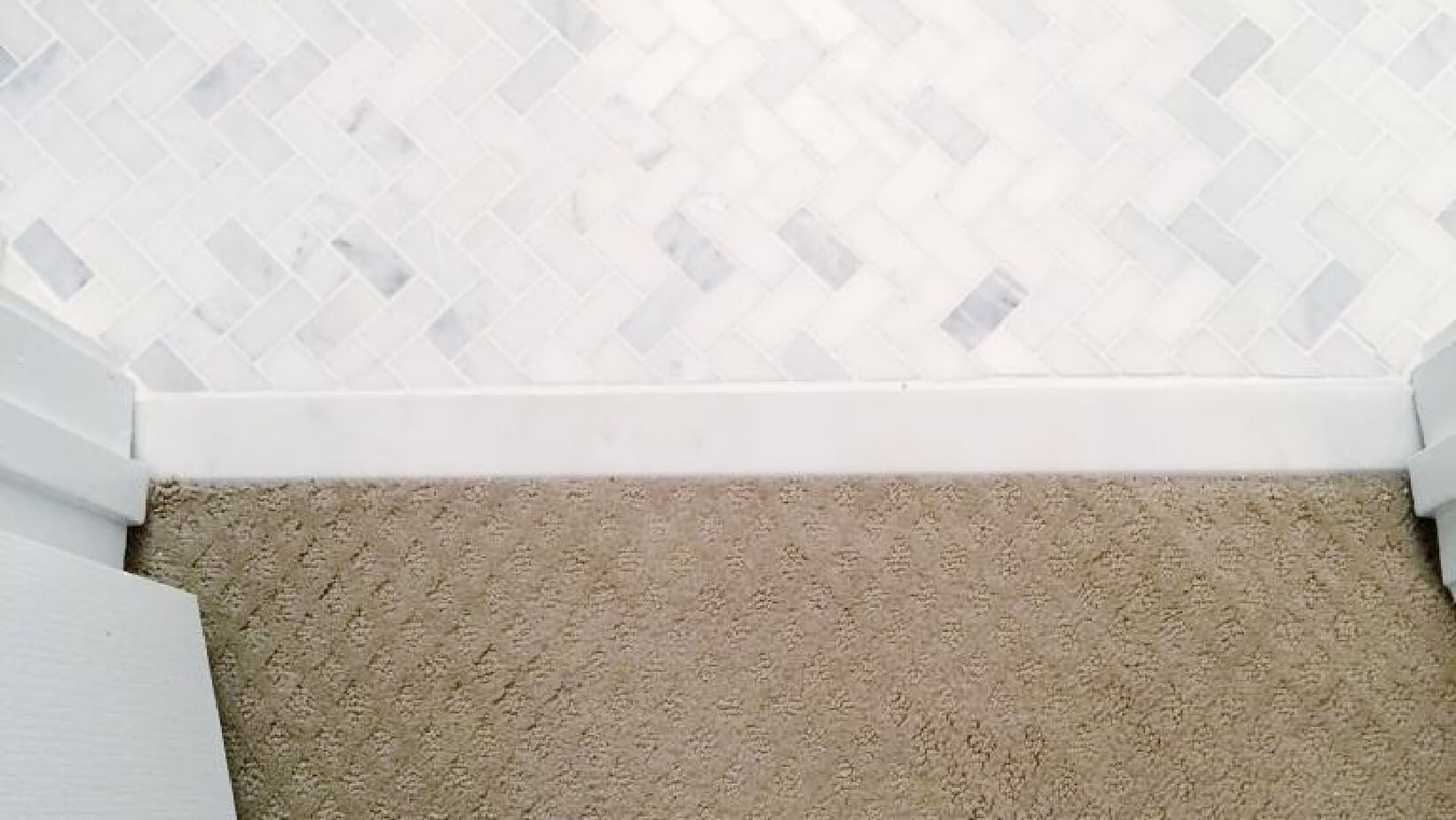 Seamless carpet to tile transition